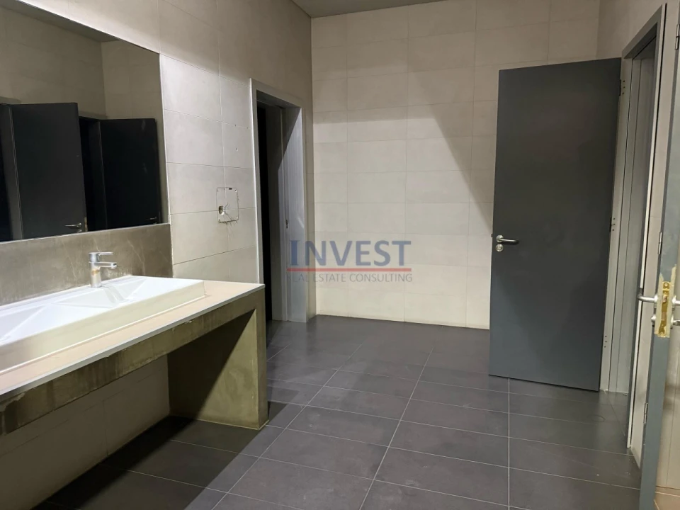 Loja para Venda em Parque das Nações Foto 14