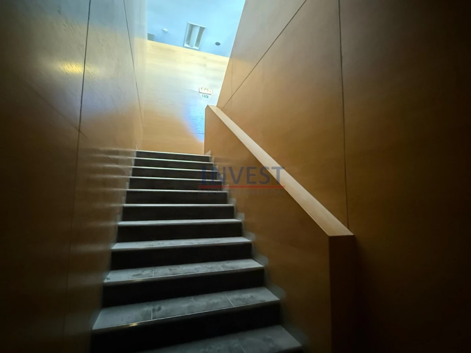 Loja para Venda em Parque das Nações Foto 15