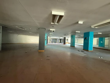 Loja para Venda em Parque das Nações