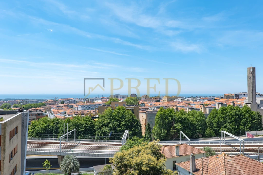 Apartamento T3 para Venda em Mafamude e Vilar do Paraíso Foto 11