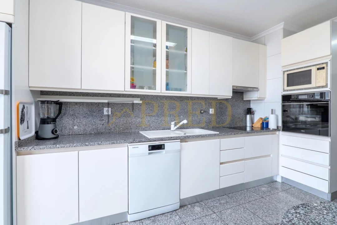 Apartamento T3 para Venda em Mafamude e Vilar do Paraíso Foto 13
