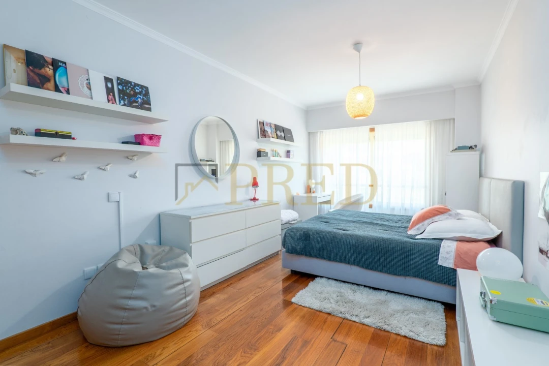 Apartamento T3 para Venda em Mafamude e Vilar do Paraíso Foto 22
