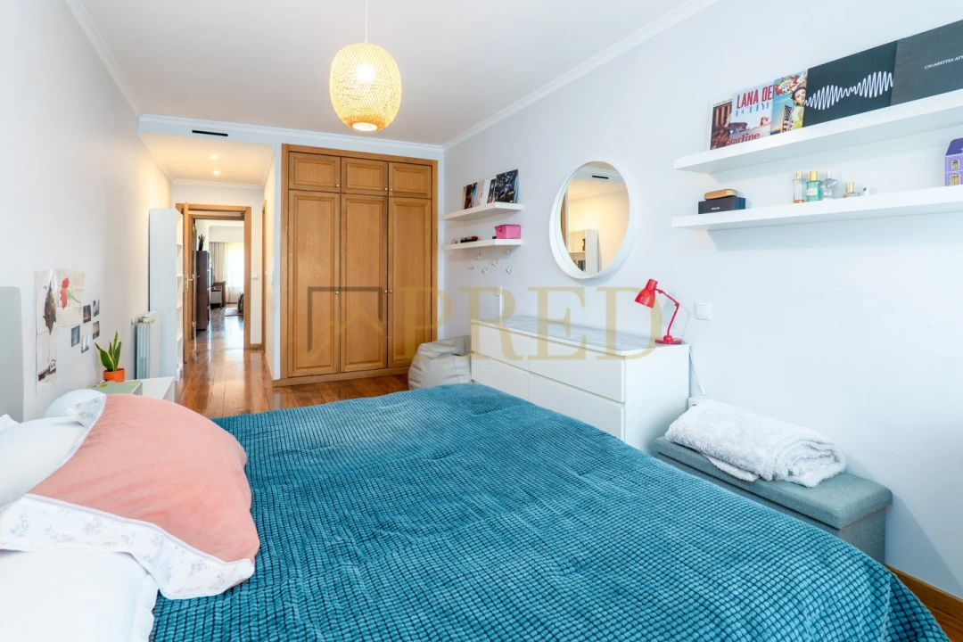 Apartamento T3 para Venda em Mafamude e Vilar do Paraíso Foto 23