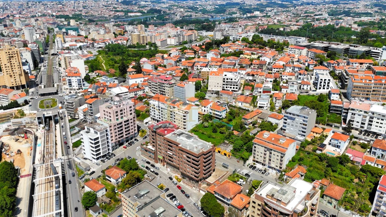 Apartamento T3 para Venda em Mafamude e Vilar do Paraíso Foto 32