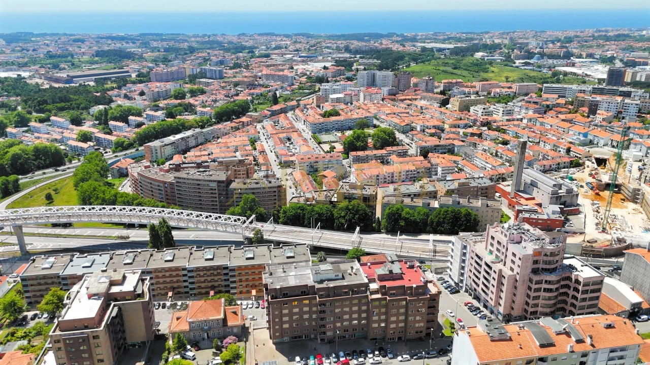 Apartamento T3 para Venda em Mafamude e Vilar do Paraíso Foto 33