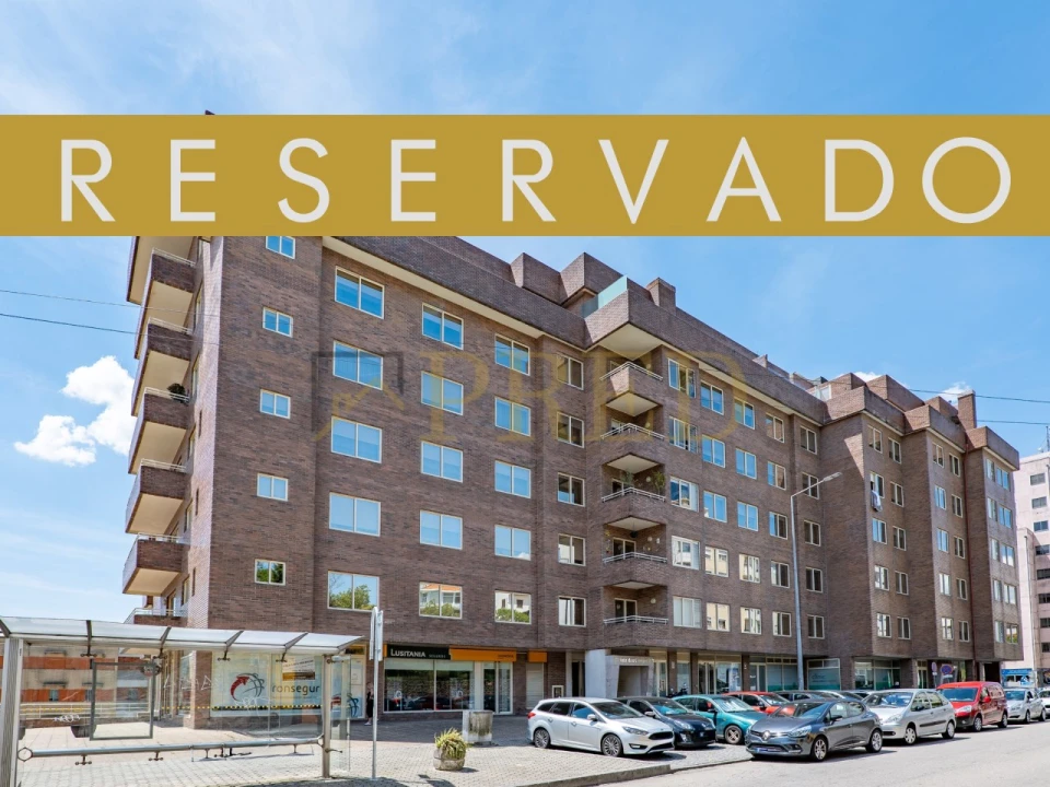 Apartamento T3 para Venda em Mafamude e Vilar do Paraíso Foto 1