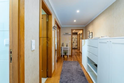 Apartamento T3 para Venda em Mafamude e Vilar do Paraíso