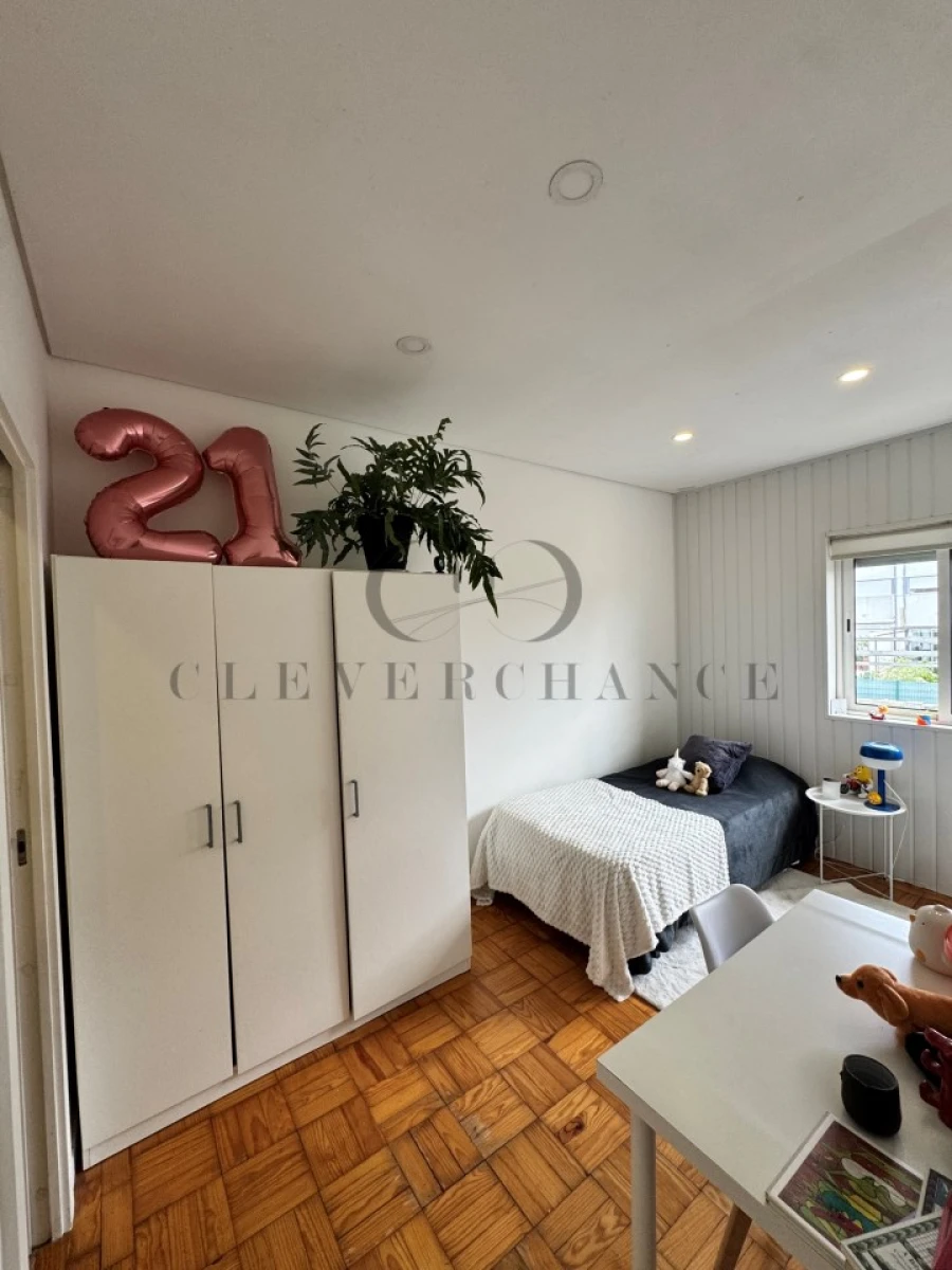 Apartamento T3 para Venda em Pedrouços Foto 9