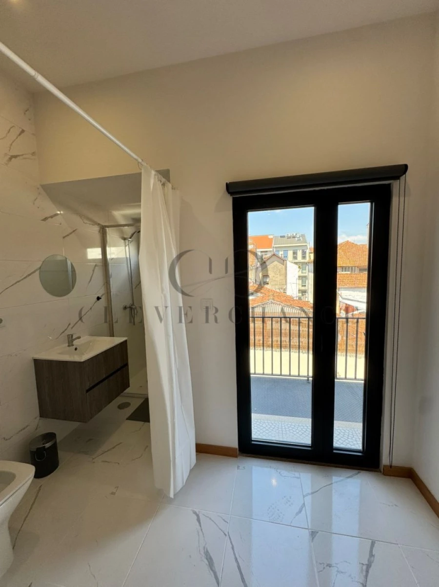 Quarto para Arrendamento em Santa Marinha e São Pedro da Afurada Foto 3