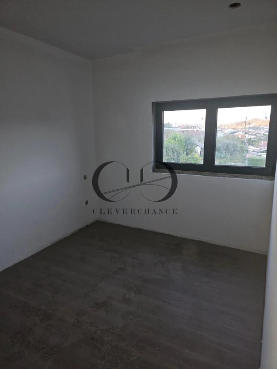 Apartamento T2 para Venda em Fafe Foto 10
