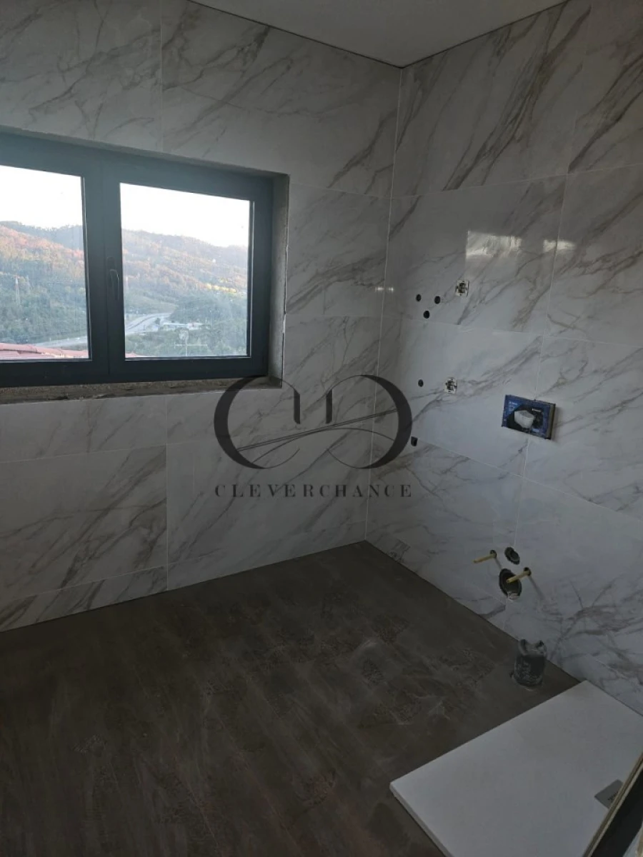 Apartamento T2 para Venda em Fafe Foto 12