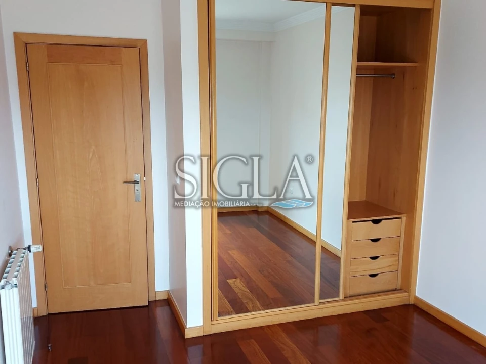 Apartamento T2 para Arrendamento em Mafamude e Vilar do Paraíso Foto 22