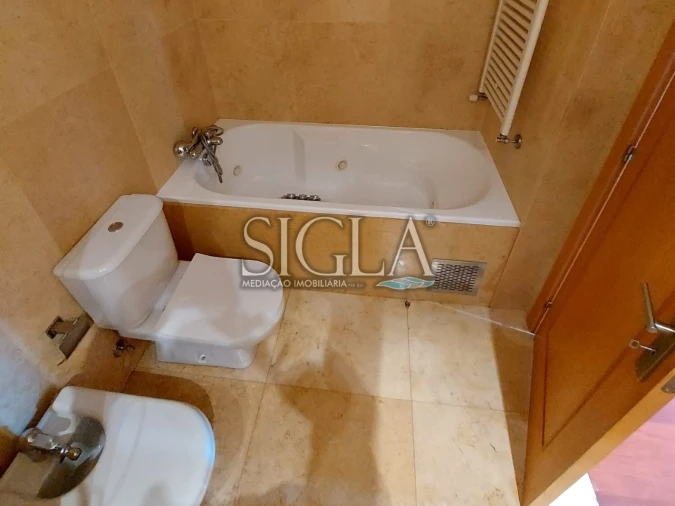 Apartamento T2 para Arrendamento em Mafamude e Vilar do Paraíso Foto 24