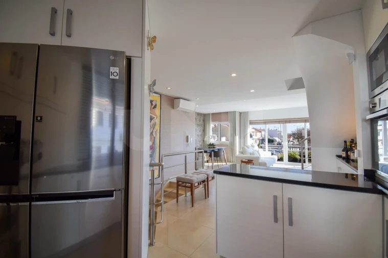 Apartamento T4 para Venda em Lourinhã e Atalaia Foto 8