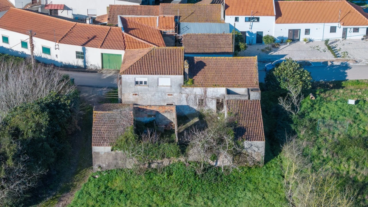 Moradia T2 para Venda em Alvorninha Foto 4