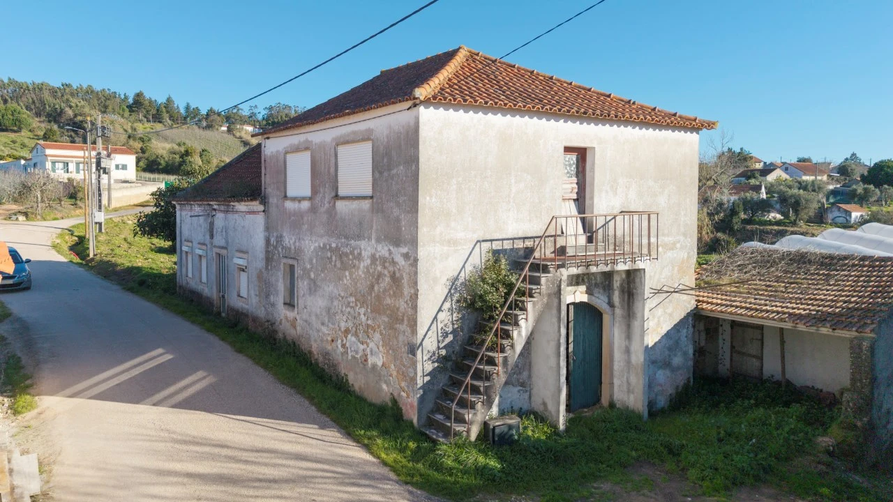 Moradia T2 para Venda em Alvorninha Foto 1