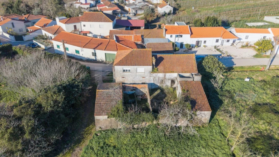 Moradia T2 para Venda em Alvorninha Foto 5