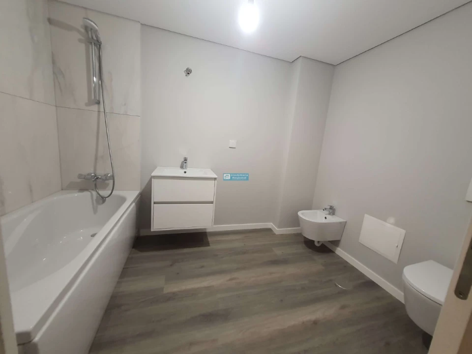 Apartamento T2 para Venda em Funchal (Se) Foto 11