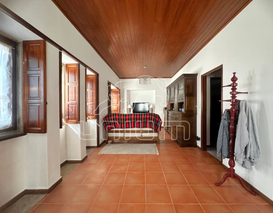 Moradia T5 para Venda em Mazarefes e Vila Fria Foto 8