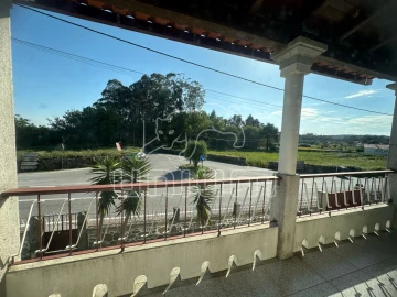 Moradia T5 para Venda em Mazarefes e Vila Fria