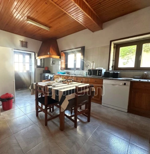 Moradia T5 para Venda em Mazarefes e Vila Fria