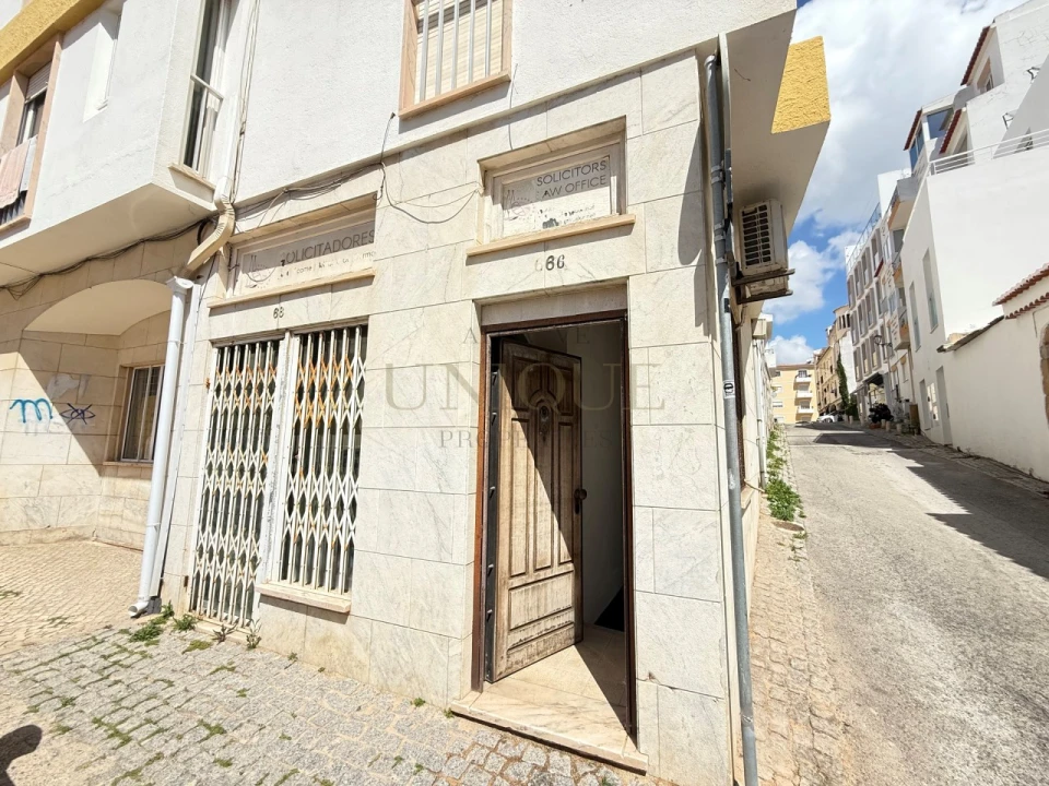 Loja para Venda em Lagos (São Sebastião e Santa Maria) Foto 1