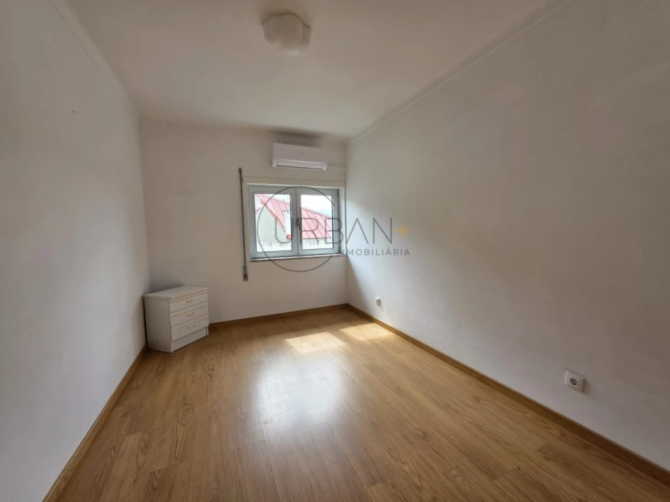 Apartamento T2 para Venda em Viseu Foto 10