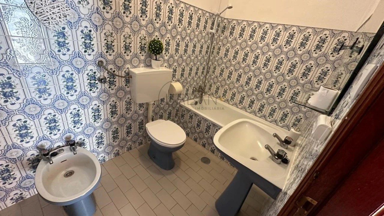 Apartamento T2 para Venda em Viseu Foto 8