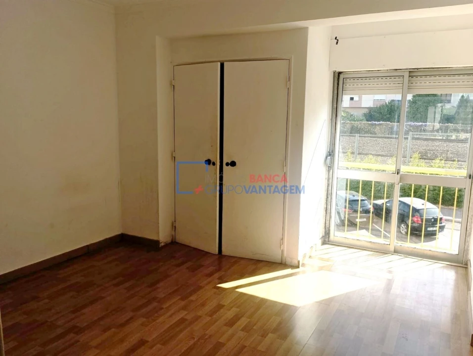 Apartamento T2 para Venda em Agualva e Mira-Sintra Foto 20