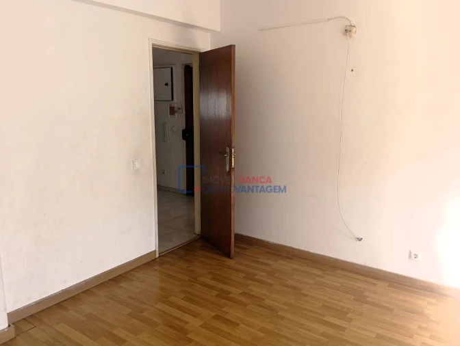 Apartamento T2 para Venda em Agualva e Mira-Sintra Foto 18