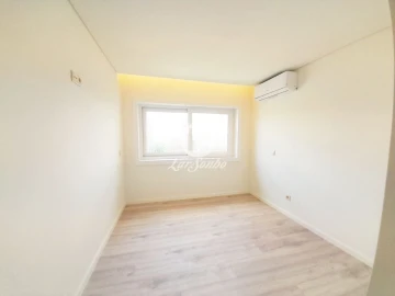 Apartamento T3 para Venda em Vila Nova de Famalicão e Calendário