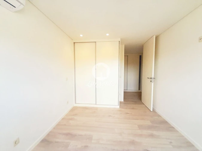 Apartamento T3 para Venda em Vila Nova de Famalicão e Calendário Foto 13