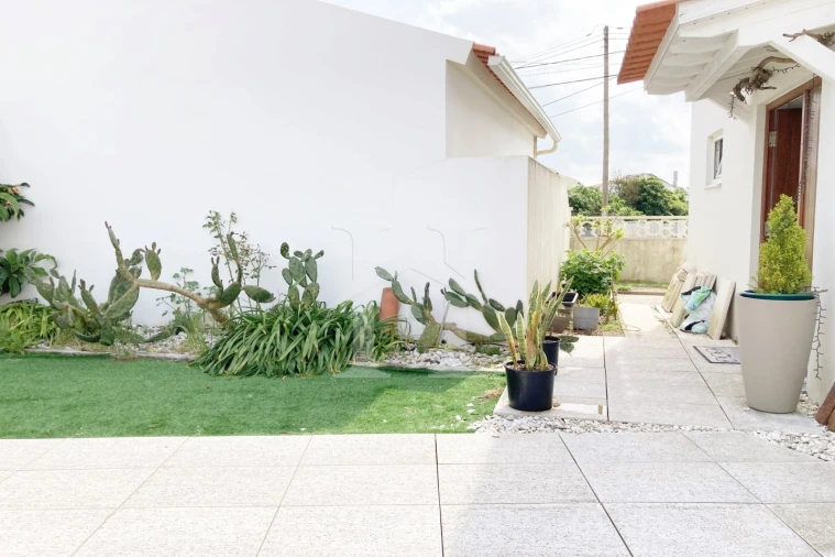 Moradia T2 para Venda em Olho Marinho Foto 21