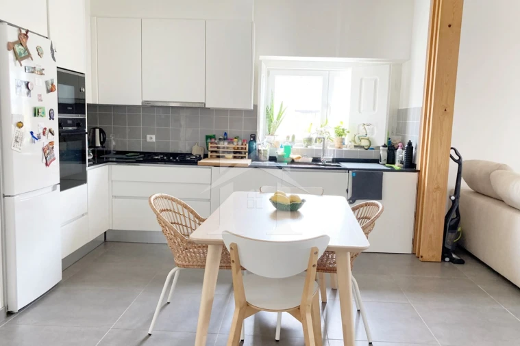 Moradia T2 para Venda em Olho Marinho Foto 6