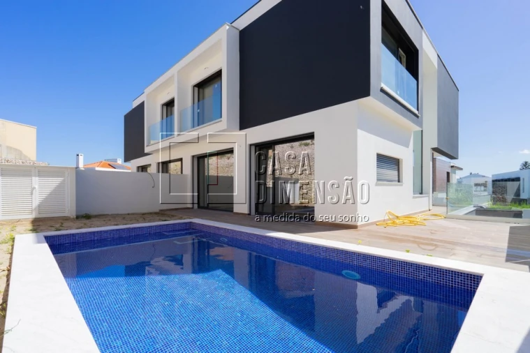 Moradia T3 para Venda em Caparica e Trafaria Foto 3