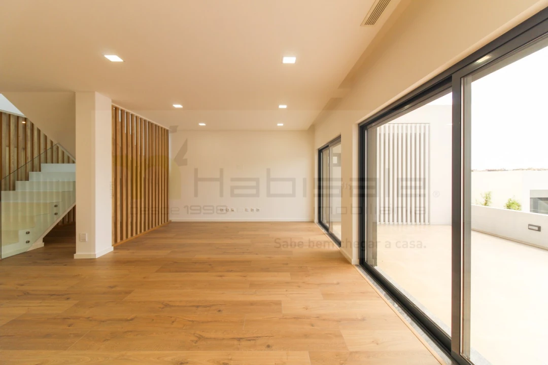 Moradia T4 para Venda em Loures Foto 23