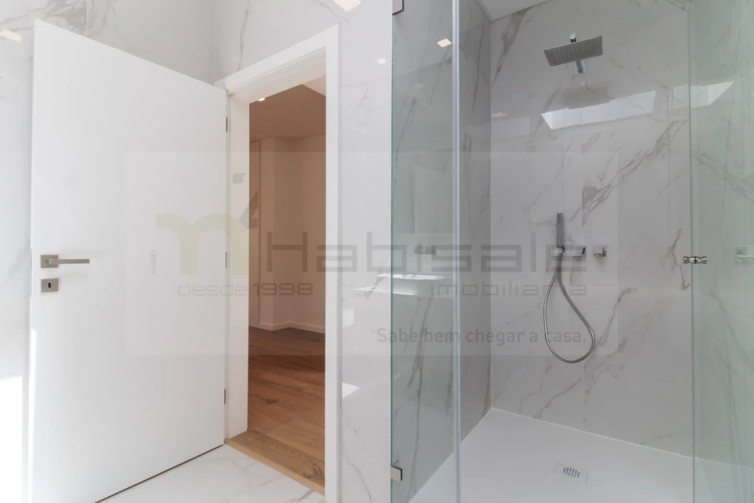 Moradia T4 para Venda em Loures Foto 44