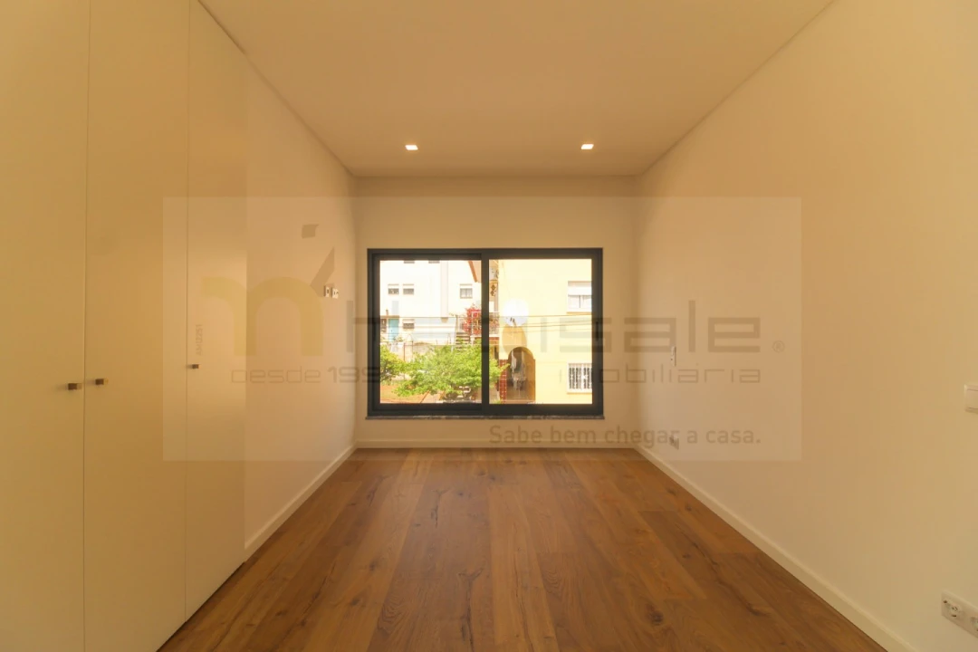 Moradia T4 para Venda em Loures Foto 48