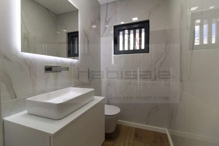 Moradia T4 para Venda em Loures Foto 13