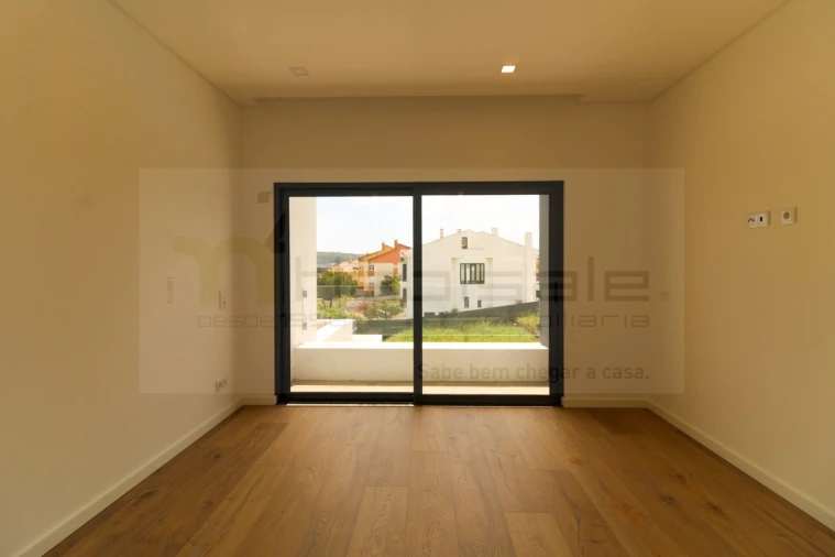 Moradia T4 para Venda em Loures Foto 35