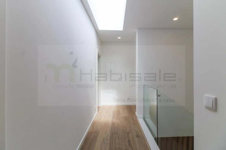 Moradia T4 para Venda em Loures Foto 40
