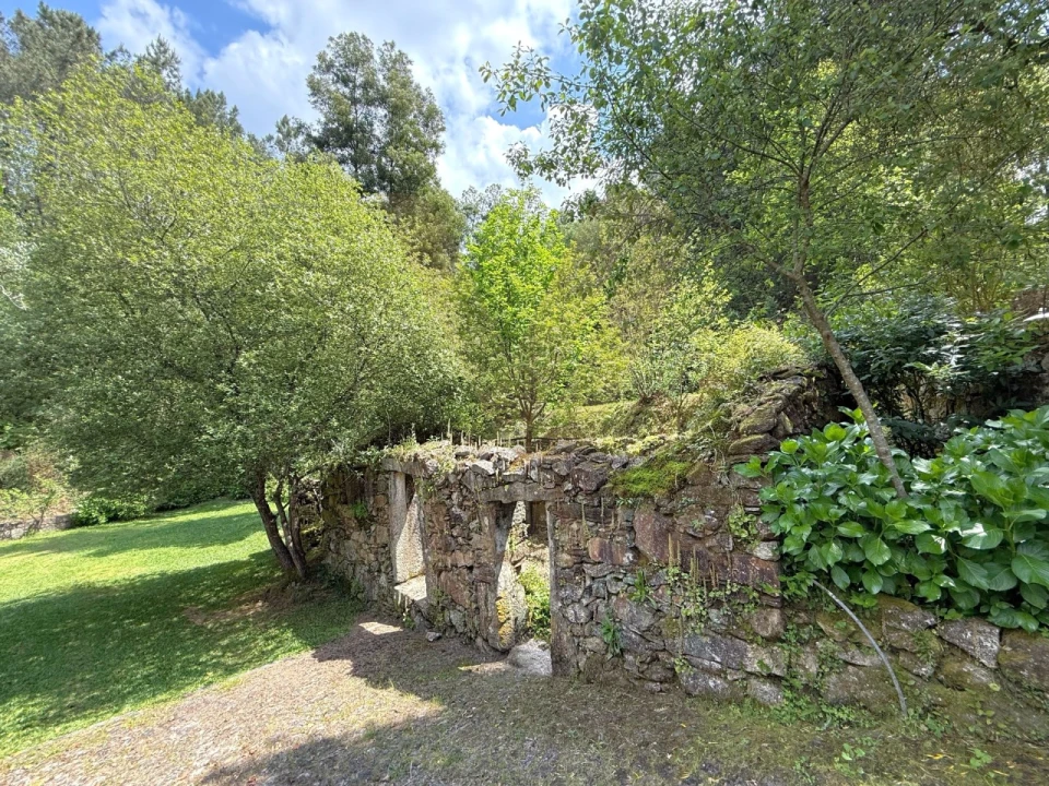 Moradia T3 para Venda em Bárrio e Cepões Foto 7