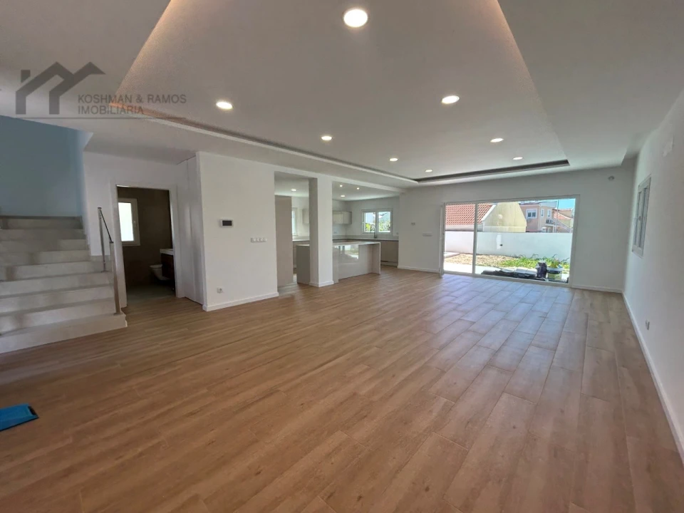 Moradia T3 para Venda em Caparica e Trafaria Foto 14