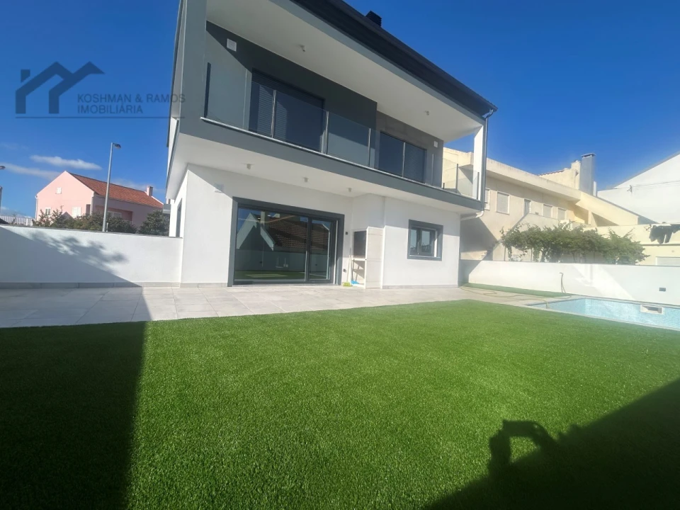 Moradia T3 para Venda em Caparica e Trafaria Foto 8