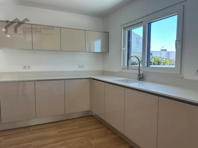 Moradia T3 para Venda em Caparica e Trafaria Foto 17