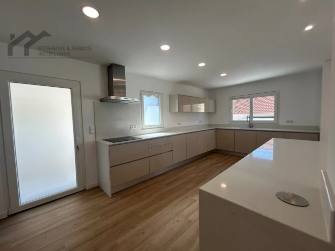 Moradia T3 para Venda em Caparica e Trafaria Foto 24