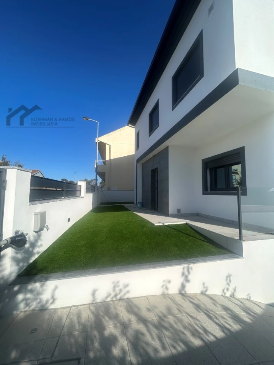 Moradia T3 para Venda em Caparica e Trafaria Foto 43