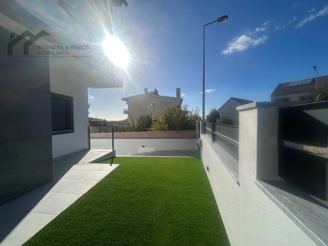 Moradia T3 para Venda em Caparica e Trafaria Foto 7