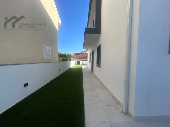 Moradia T3 para Venda em Caparica e Trafaria Foto 40