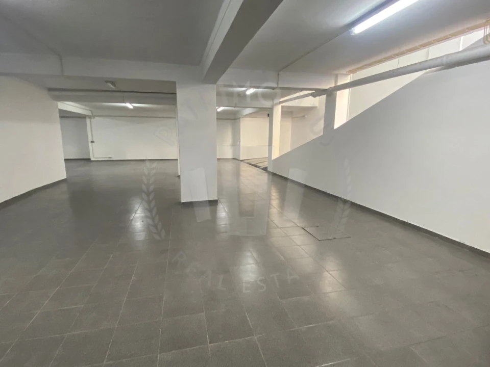 Garagem para Venda em Sines Foto 1